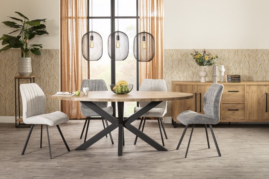 Budget Home Store eetkamer